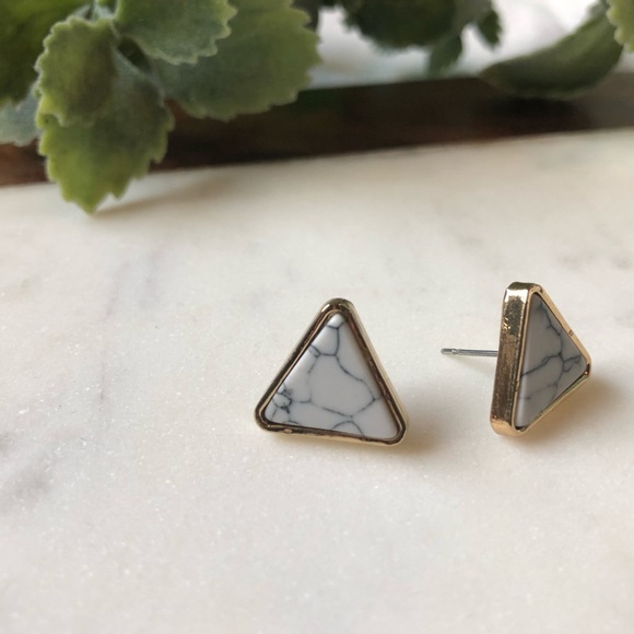 Marble Stud Triangle Earrings!! - Picture 2 of 3